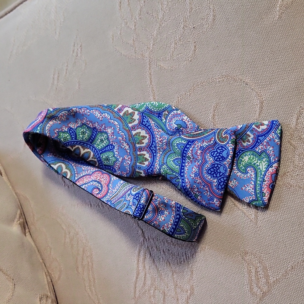 R. Hanauer Bow Tie paisley print